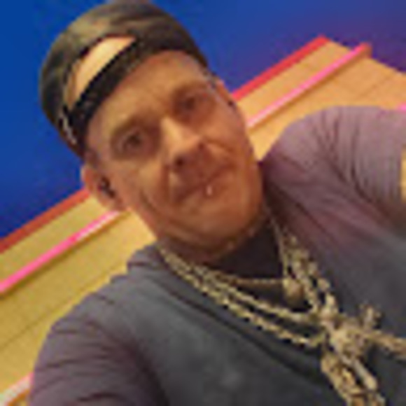 Meet your Posher, David - Picture 1 of 1